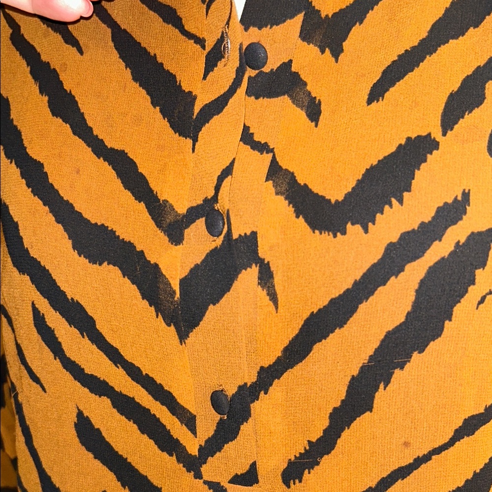 White House black market S Tiger Stripe Women's Top - Picture 7 of 13